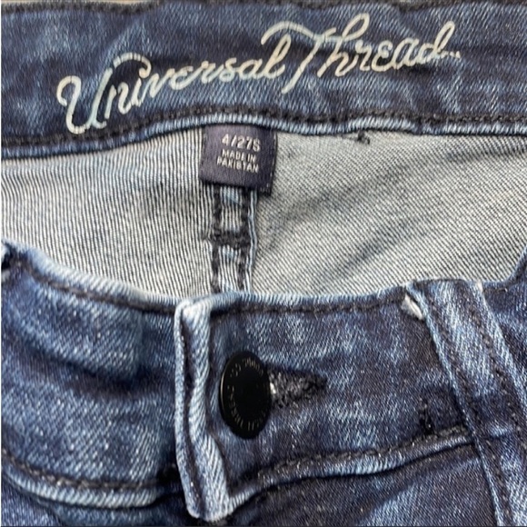 Universal thread Skinny Denim Jeans Raw Hem Distressed Dark busted knees - Picture 6 of 10